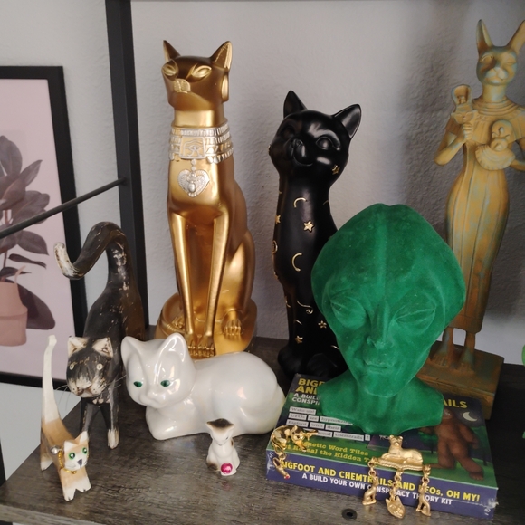 Meet your Posher, Jessica - Picture 3 of 3